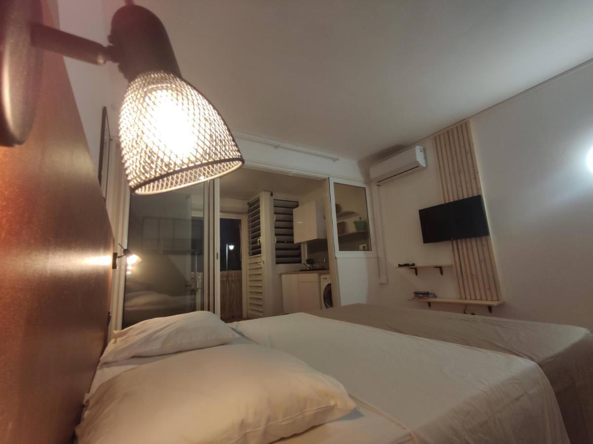 Kukumi'S Suite Anse Des Rochers Saint-Francois  Exterior photo